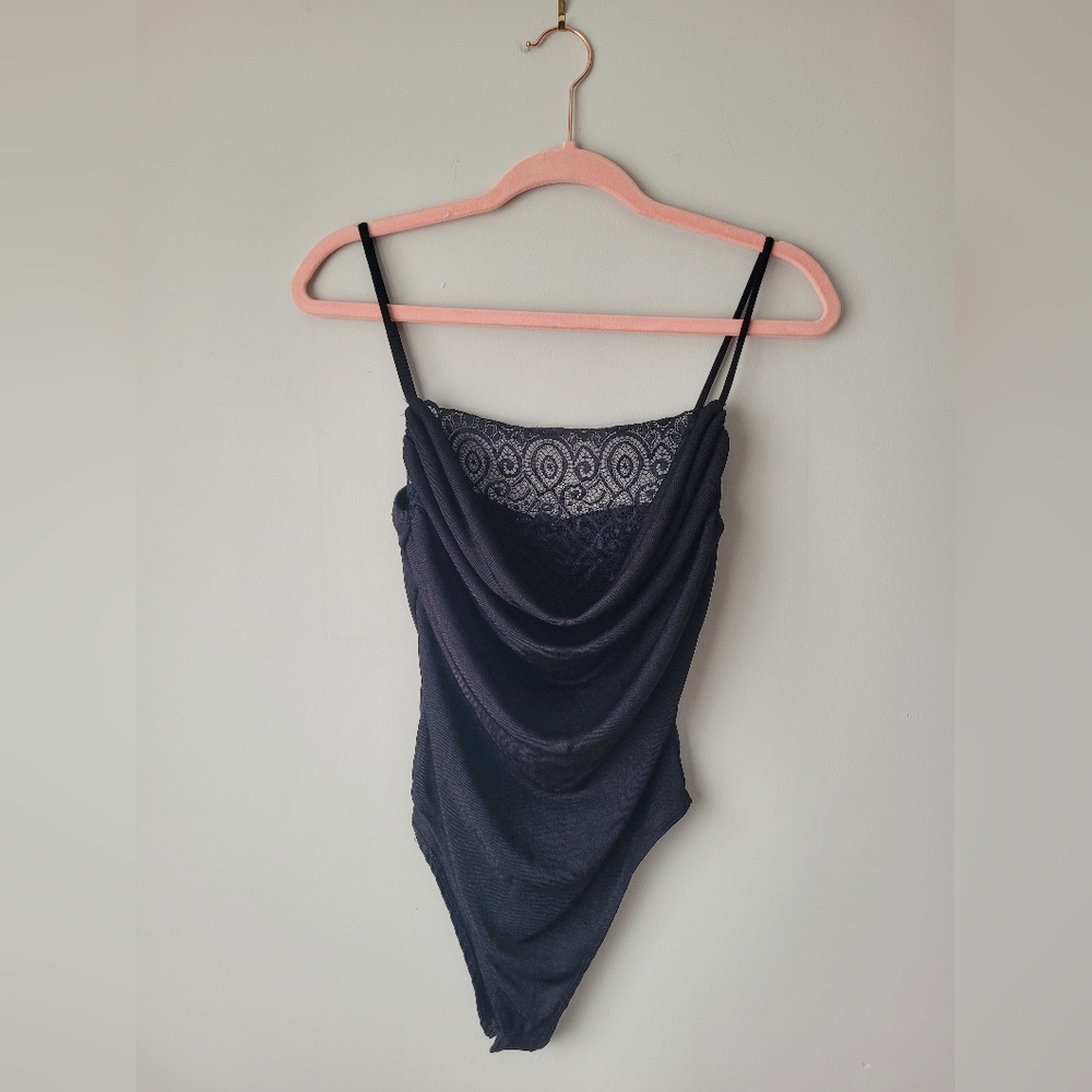 🆕️ Fashion Nova Lace Bust Body Suit